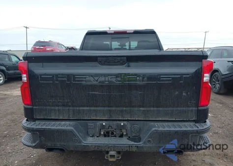 2022 Chevrolet Silverado 1500 4Wd Standard Bed Lt Trail Boss from USA, damaged, VIN 3GCUDFEL9NG582503